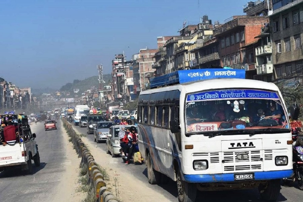 चुनावका लागि बाहिरिने सवारी साधन बढे, टिकट काट्नेभन्दा रिजर्भ गर्ने बढी
