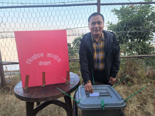 कुलमान घिसिङले गरे मतदान