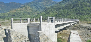 पुल निर्माणमा ढिलाइ, आठ वर्षमा ४० प्रतिशत काम