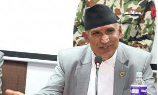 सङ्कटको डिलमा रहेको अर्थतन्त्रलाई सुरक्षित ठाउँमा फर्काउँछु : अर्थमन्त्री पौडेल