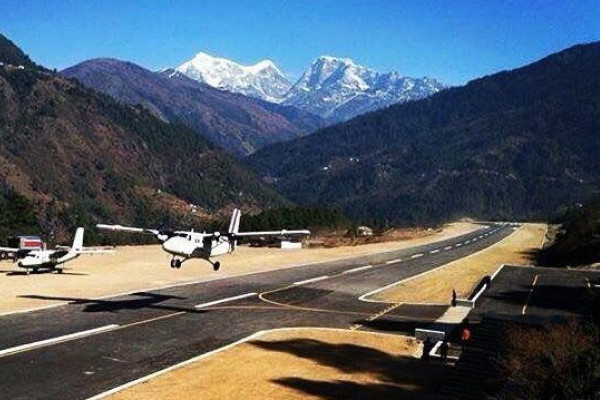 ८ करोड ७८ लाख खर्चेर बनाएको फाप्लु विमानस्थलको प्रवेशद्वार उपयोगविहीन
