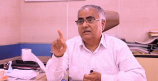 १० वर्षसम्म संचालक बन्न नपाउने गरि बोर्डले गर्यो गुरु न्यौपानेलाई कारवाही