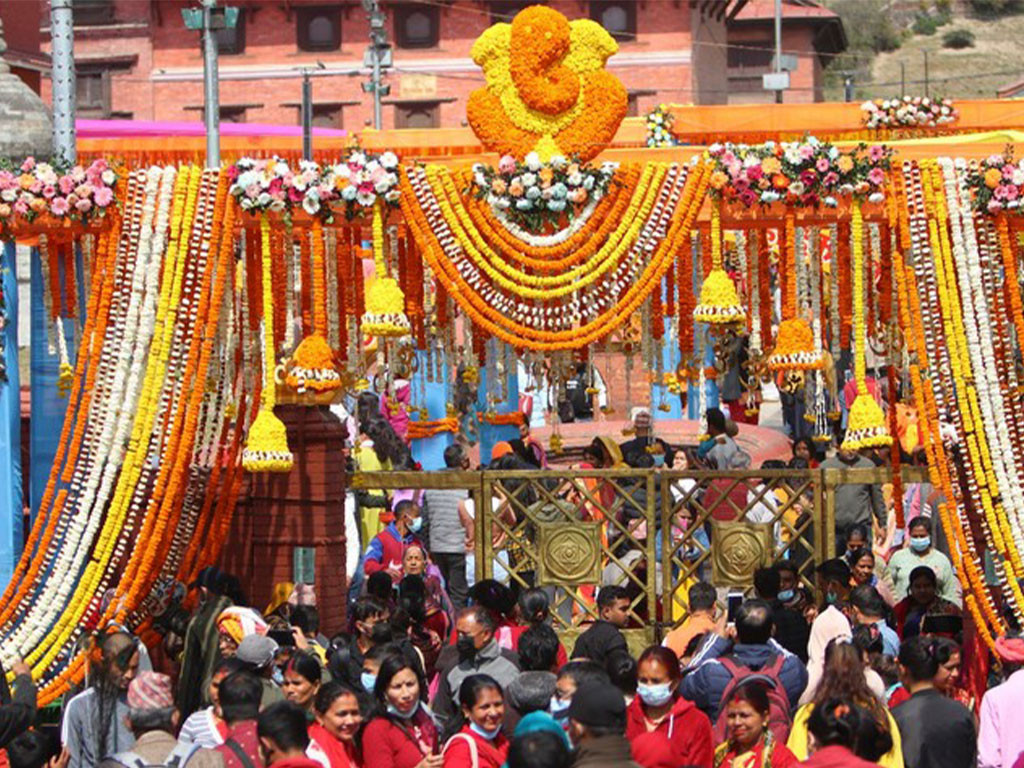 पशुपतिनाथमा साढे ४ लाखले गरे दर्शन