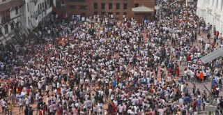 मर्यादित बन्दै होली,  बसन्तपुरमा होलीको रौनक