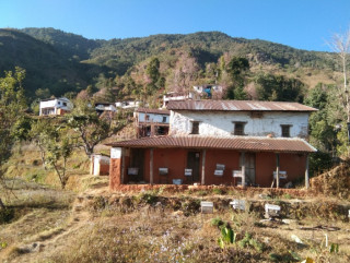 उपभोक्ता समिति गठन गर्न समेत गाउँमा मान्छे नहुँदा योजना अलपत्र