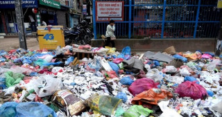 महानगरको फोहर टेलिकमको कार्यालयमा