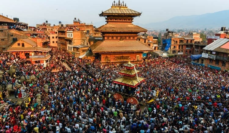 विस्केट जात्रामा ढुंगा हानाहान : २३ घाइते, १० पक्राउ 