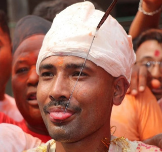 पहिलो पटक जिब्रो छेडी महाद्वीप बोकेर टोलटोल घुमे सुजन