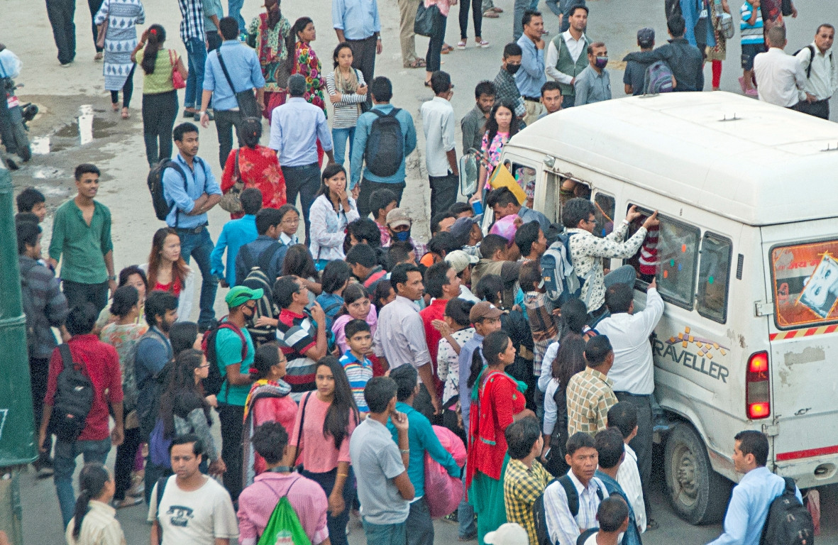 भक्तपुरका ग्रामिण भेगमा सार्वजनिक यातायातको ठूलो समस्या
