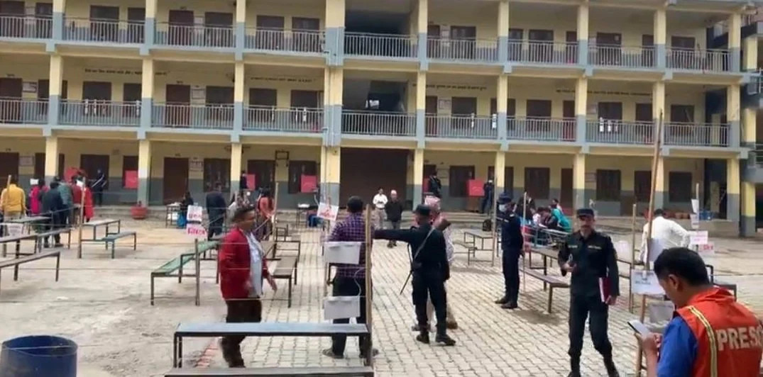 तनहुँ–१ उपनिर्वाचनः  ७ उम्मेदवारले आफ्नै लागि गर्न पाएनन् मतदान