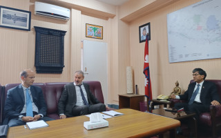 उत्पादन र रोजगारी सिर्जना हुने परियोजनामा लगानी गर्न एडिबीलाई उपाध्यक्ष डा. श्रेष्ठकाे आग्रह
