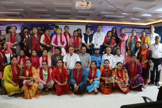 इ-रिक्सा तथा टेम्पो महिला चालकलाई सम्मान