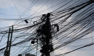 काठमाडौं महानगरभित्रका अव्यवस्थित तार हटाउन सुरु, ५० प्रतिशत तार हटाइने