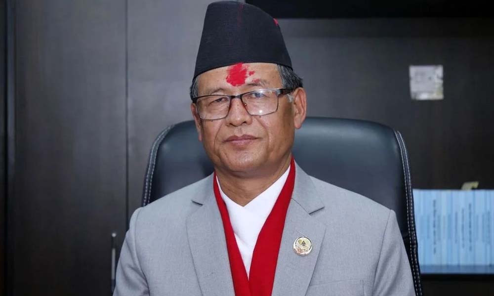 जनताले दुःख नपाउने गरी काम गर्नु  : मन्त्री गुरुङ