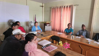 हलेसी नगरपालिकाद्वारा स्वास्थ्य बीमासम्बन्धी अभिमुखीकरण