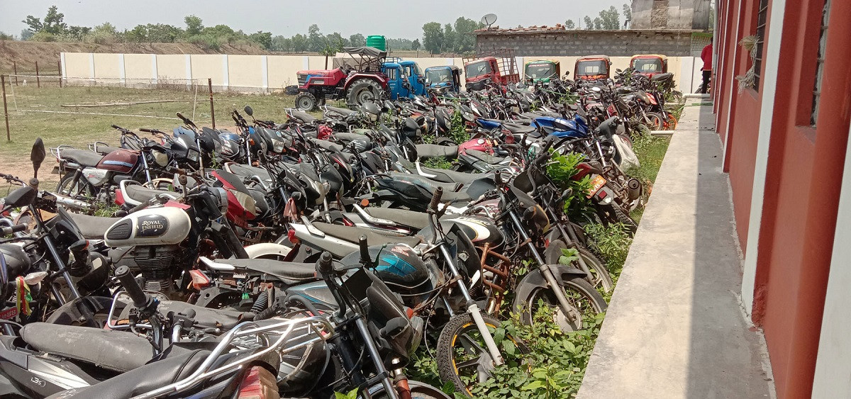 प्रहरीले बेच्यो ४१ लाख रुपैयाँका सवारीसाधन