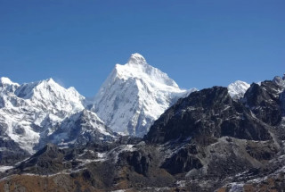 चार विदेशीसहित १४ जनाले गरे कञ्चनजङ्घा आरोहण