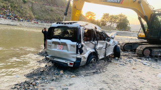 सुनकोसीमा खसेको सीटीईभीटीको गााडी र २ जनाको शव भेटियो