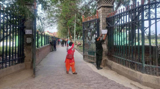 टुँडीखेल र खुलामञ्च बिचको बाटोमा हिड्न महानगरको रोक