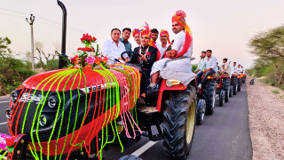 आफै ट्याक्टर चलाएर बेहुला कन्याको घर पुगेपछि ...