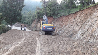 मध्यपहाडी राजमार्ग : आयोजना खप्टिएको खण्डमा निर्माण अन्योल