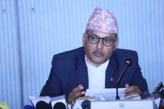 नेपालको अर्थतन्त्र लयमा ल्याउन बैंकिङ क्षेत्रको अतुलनीय योगदान छ : गभर्नर अधिकारी