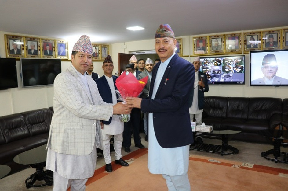 आजदेखि कामु प्रधानन्यायाधीशको रूपमा सर्वोच्चको नेतृत्व  न्यायाधीश श्रेष्ठलाई