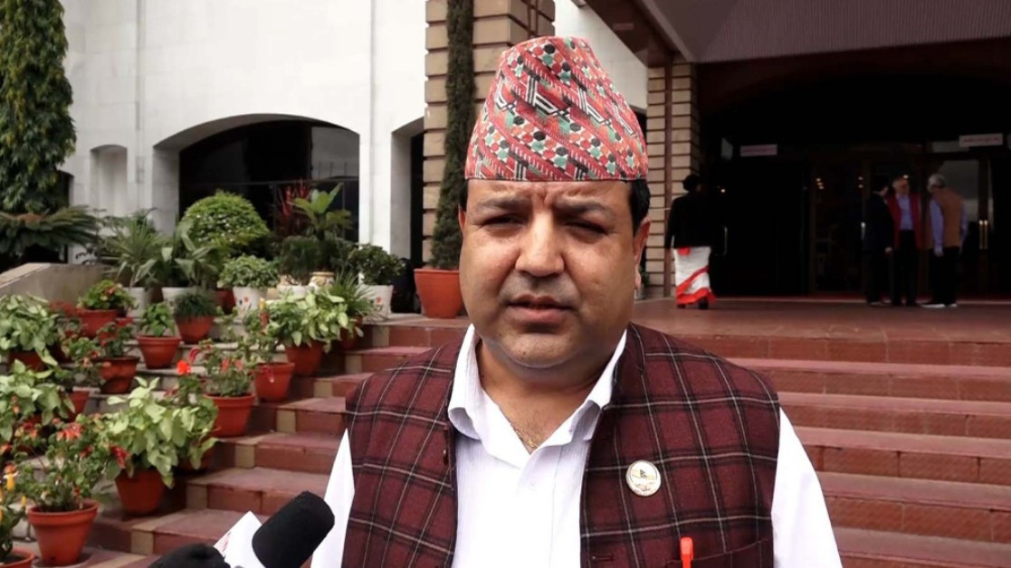 कांग्रेका सांसद सुनिल शर्मा पक्राउ 