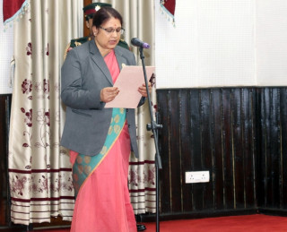 राष्ट्रपतिद्वारा नवनियुक्त मन्त्री अनिता देवीले लिइन् शपथ