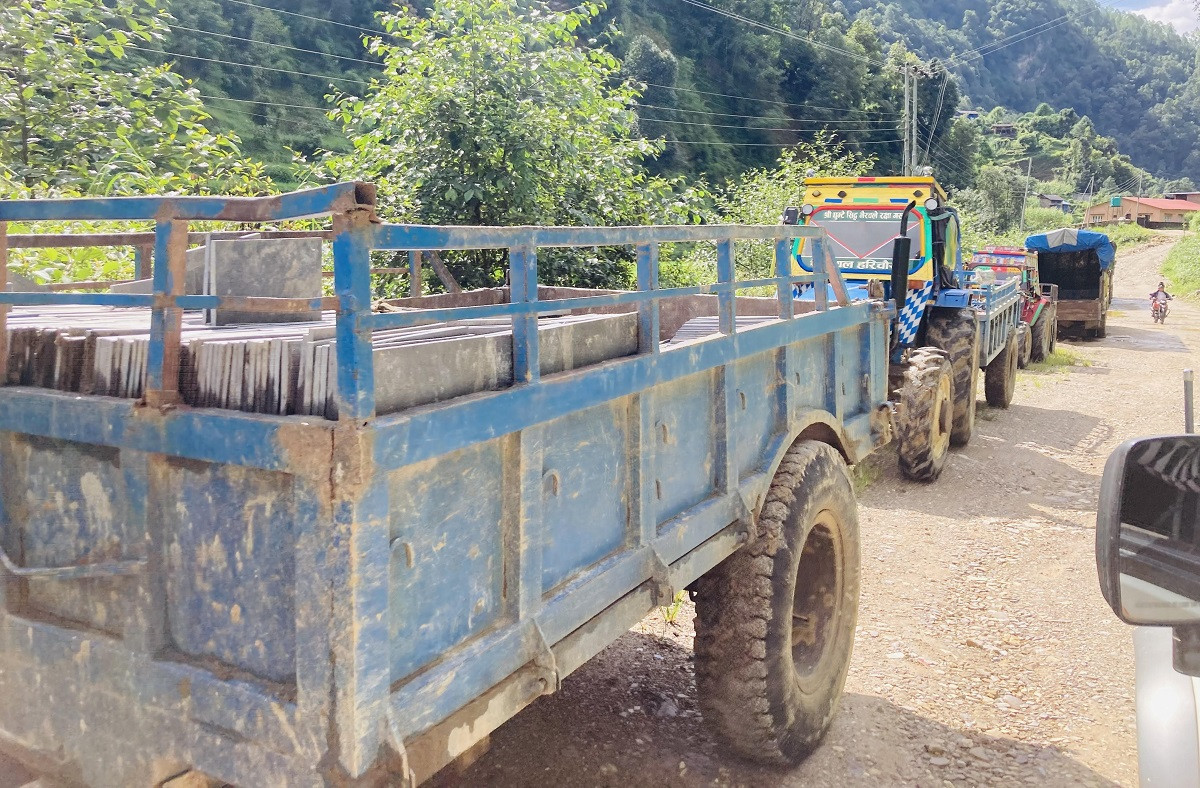 नेपालका मुख्य सहरमा निर्यात हुन्छ ताराखोलाको ढुङ्गा
