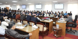 जनताको गुनासोलाई पहिलो प्राथमिकतामा राखेर काम गर्न प्रधानमन्त्रीको निर्देशन