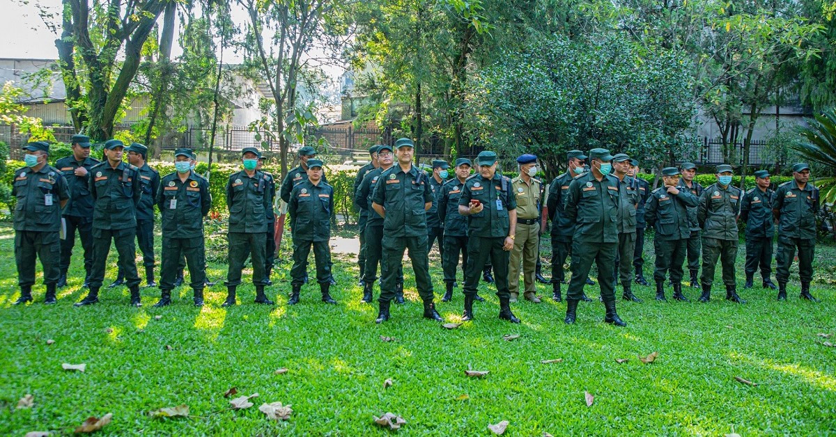 आफैंले असईको फुली लगाएपछि नगर प्रहरीका ४२ हवल्दार निलम्बित