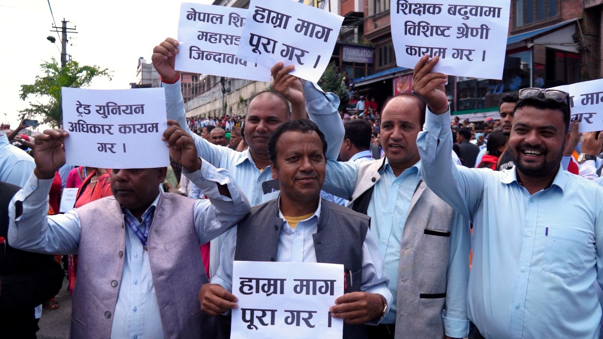 शिक्षकको आन्दोलनले काठमाडौंको ट्राफिक व्यवस्थापन अस्तव्यस्त