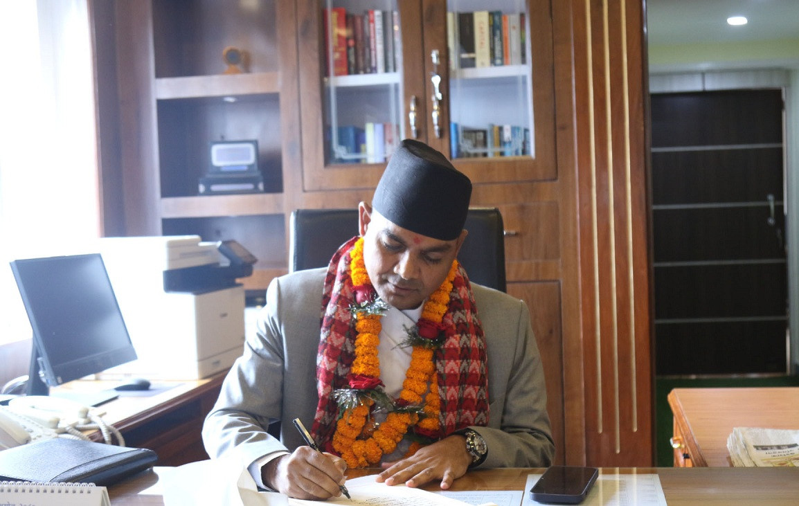 अर्थतन्त्रका चुनौती सामना गरिन्छ : अर्थसचिव पुस्कर