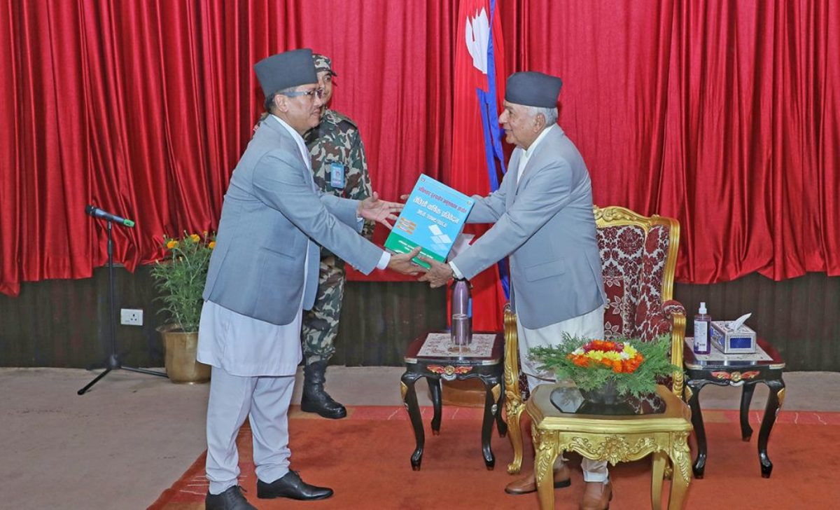 अख्तियारले राष्ट्रपतिलाई बुझायो वार्षिक प्रतिवेदन, विस्तृत अनुसन्धान गरेका ६५६ फाइल तामेलीमा