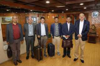 अर्थसचिवलाई समेत सँगै लिएर मध्यरातमा मोरक्को उडे अर्थमन्त्री