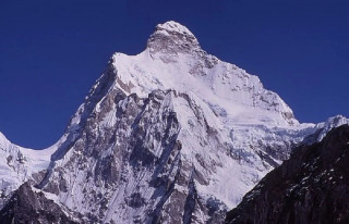 तीन अमेरिकीद्वारा कुम्भकर्ण हिमाल आरोहण