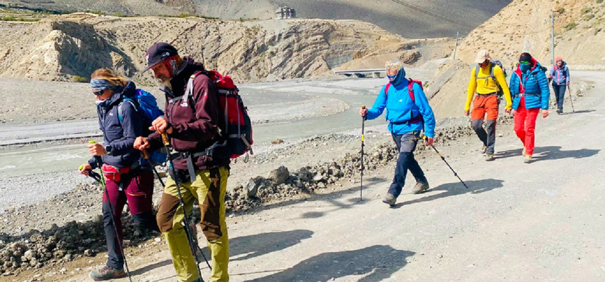 तीन महिनामा पन्ध्र हजार विदेशी पर्यटक पुगे मुस्ताङ