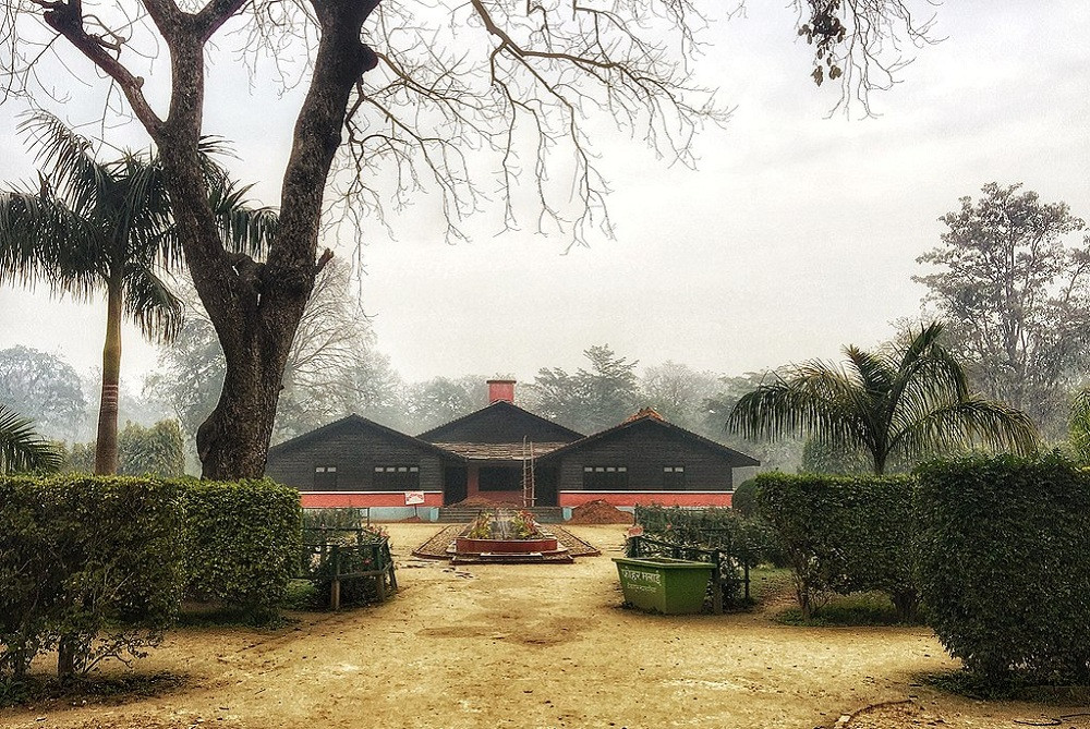 टीकापुर उद्यानमा एकै दिन  भित्रिए १० हजार पर्यटक, ३ लाख राजस्व सङ्कलन