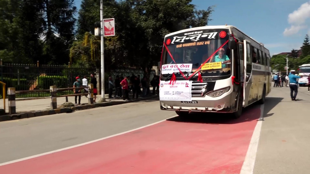 द्रुत बस आजदेखि फेरि सुरु, सडक फेरि रङरोगन, ११ बस थपियो