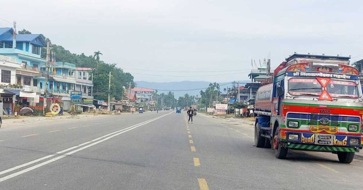 पहिचान पक्षधरद्वारा मेची राजमार्ग बन्द