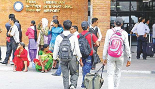रोजगारीका लागि कात्तिक एकै महिनामा विदेशिए ७० हजारभन्दा बढी नेपाली