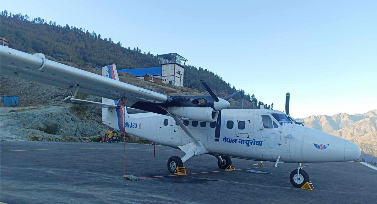 ब्याट्रीमा समस्या देखिएपछि नेपाल एयरलाइन्सको ट्विनअटर विमान रारा विमानस्थलमा ग्राउन्डेड