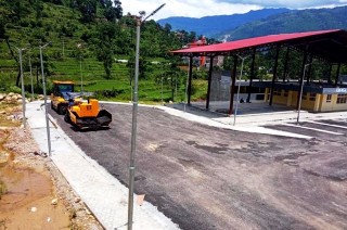 बागलुङ बसपार्क निर्माण सम्पन्न भएको दुई वर्ष भइसक्दा पनि किन आएन संचालनमा ?