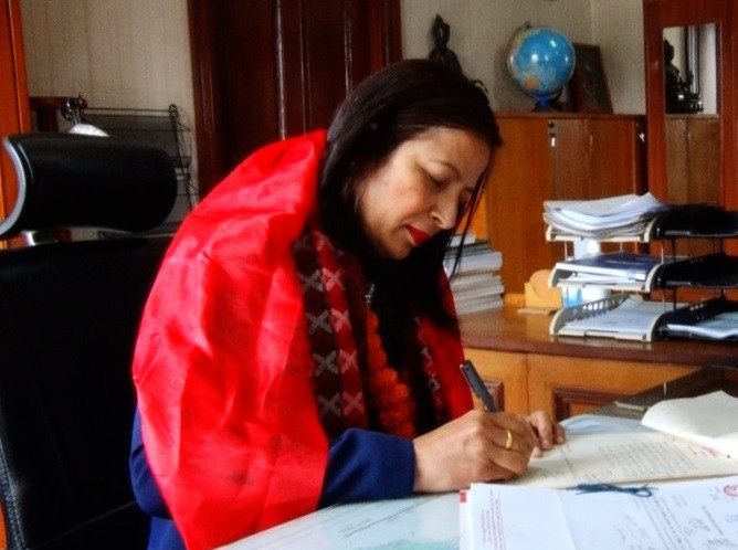 परराष्ट्र सचिव लम्सालको प्राथमकिता ‘राष्ट्रिय हित’, गैरकानुनी बाटोबाट वैदेशिक रोजगारीमा नजान आग्रह