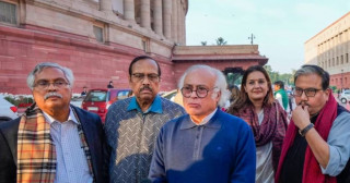भारतको लोकसभाबाट १२७ सांसद निलम्बित