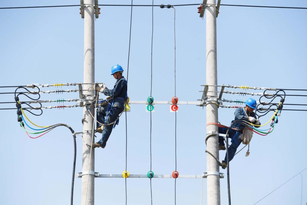 समाधानको प्रयासबिनै विद्युत् लाइन काटिएको निजी क्षेत्रको गुनासो