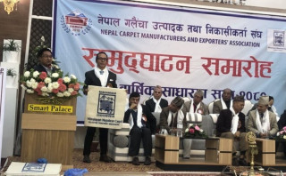 गलैंचा क्षेत्रमा काम गर्ने मध्ये ८० प्रतिशत महिला, २ लाखलाई रोजगारी