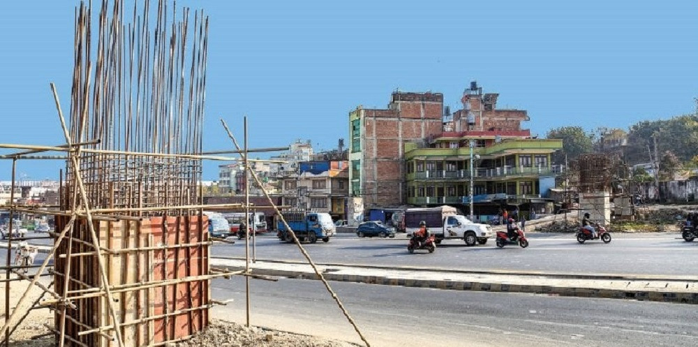 चक्रपथका तीन आकासे पुल अलपत्र