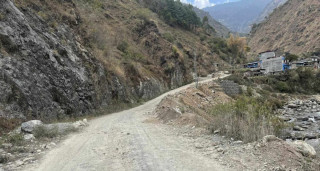 रिडी–तम्घास सडकखण्ड आजदेखि तीन साता बन्द